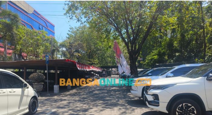 Ketua LSM Jimat Prihatin Bendera Merah Putih 17 Agustus di Alun-Alun Bangil Kusam