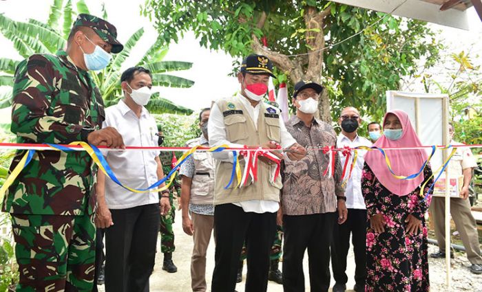 HUT Ke-76 RI, Pemkab Lamongan Kado Warga Desa Balun Jalan Mulus