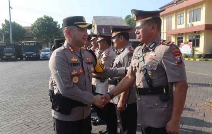 Pesan Kapolres Pasuruan saat Sertijab 9 Anggotanya