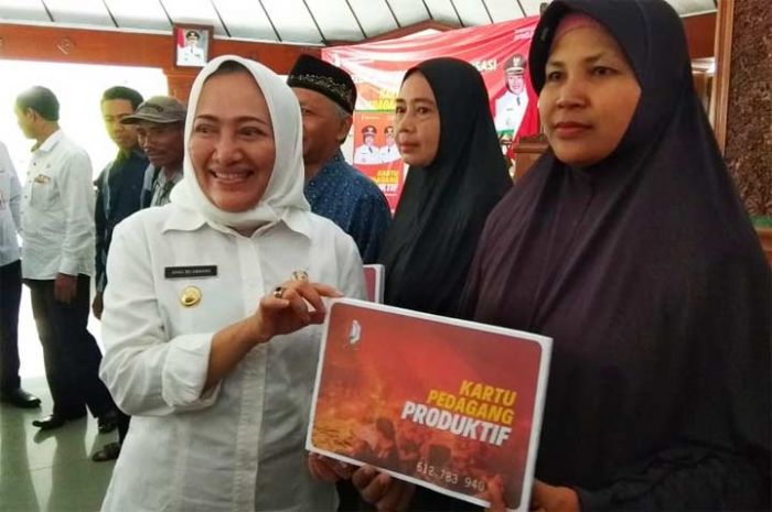 Bupati Bojonegoro Luncurkan Kartu Pedagang Produktif