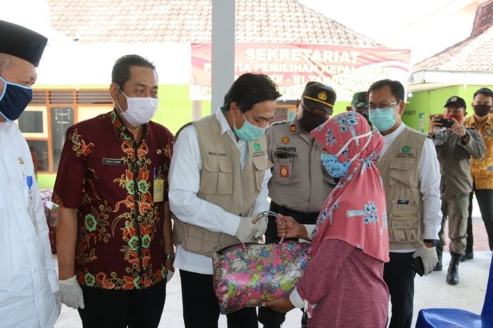 Urunan Beli Sembako untuk Keluarga Terdampak Covid-19, Warga Ploso Diapresiasi Wabup Sidoarjo