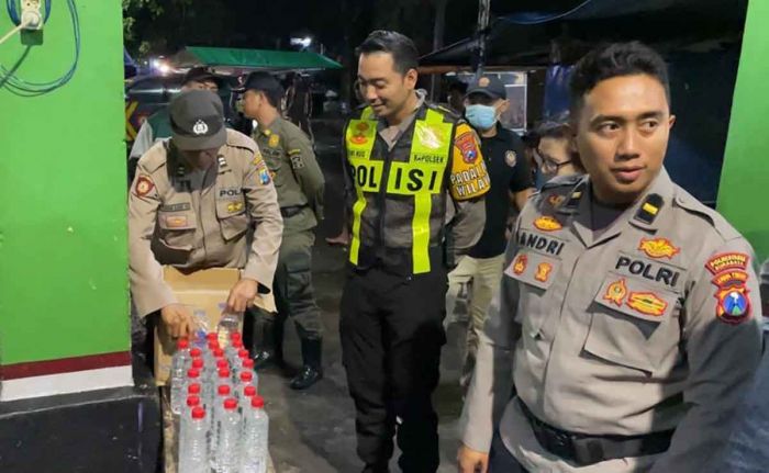 Ramadhan 2023, Polisi di Surabaya Amankan 30 Botol Arak