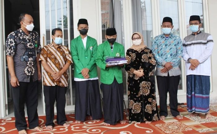 Bu Mun Angkat Anak Yatim Korban Covid-19 Jadi Santri Tambak Beras Jombang