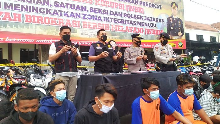 Keroyok Seorang Warga, Puluhan Pemuda dari Sejumlah Perguruan Silat Diamankan di Mapolres Jombang