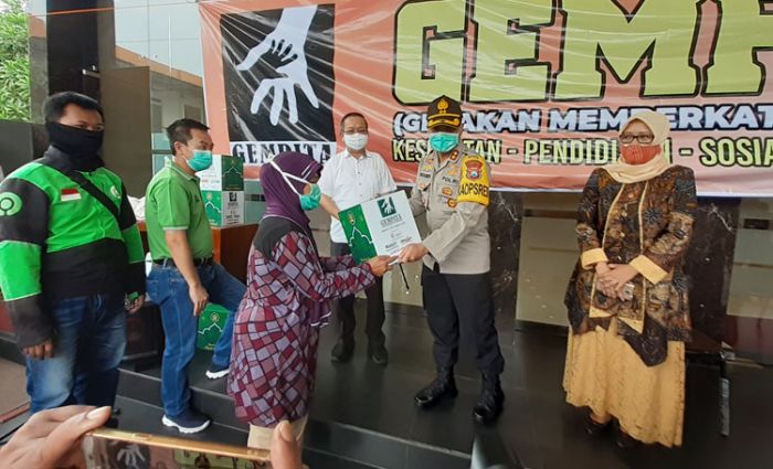 Sambut Idul Fitri, Gempita 2020 Bagikan Sembako kepada Masyarakat Terdampak Pandemi Covid-19 