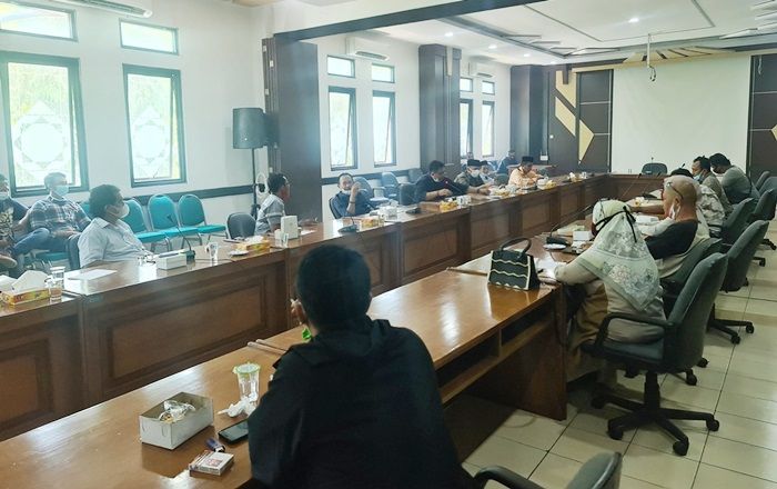 Pertanyakan Dana Penanganan Kasus Covid-19 Baru Terpakai 11 Persen, Belasan LSM Luruk DPRD Pasuruan