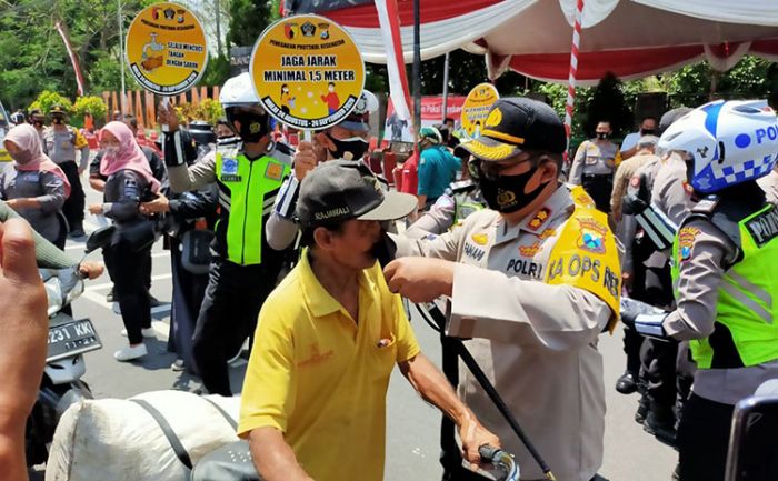 ​Cakada Dituntut Patuhi Protokol Kesehatan, Begini Langkah Polisi di Blitar untuk Mengingatkan