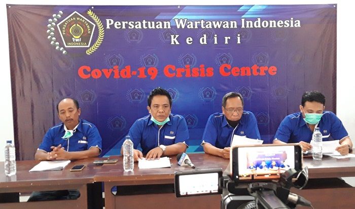 Korban Bertambah, ​PWI Kediri Desak Presiden Jokowi Berlakukan Lockdown 