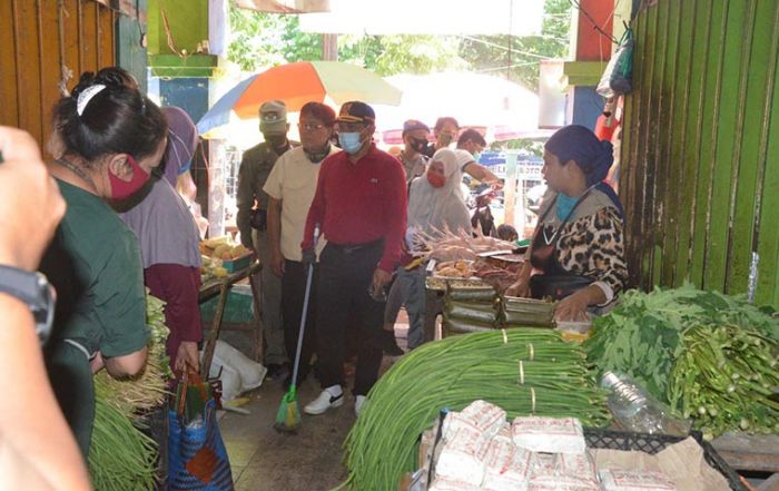 Kurang Jaga Kebersihan, Pengelola dan Pedagang Pasar Larangan Ditegur Pj. Bupati Sidoarjo