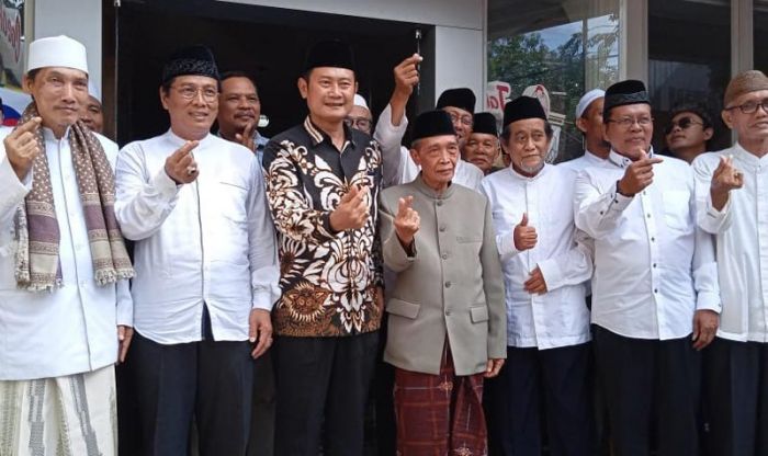 Didoakan Kiai dan Anak Yatim Piatu jadi Bupati Lamongan, Yuhronur Efendi Daftar ke Partai Demokrat