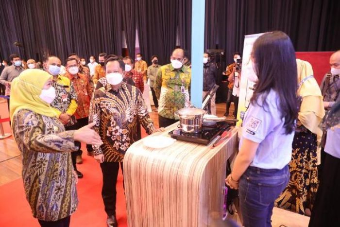 Financial Inclusion Capai 92%, Khofifah Harap Kabupaten dan Kota di Jatim Jadi Smart City