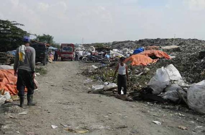 Pemkab Gresik Gagal Relokasi TPA Ngipik