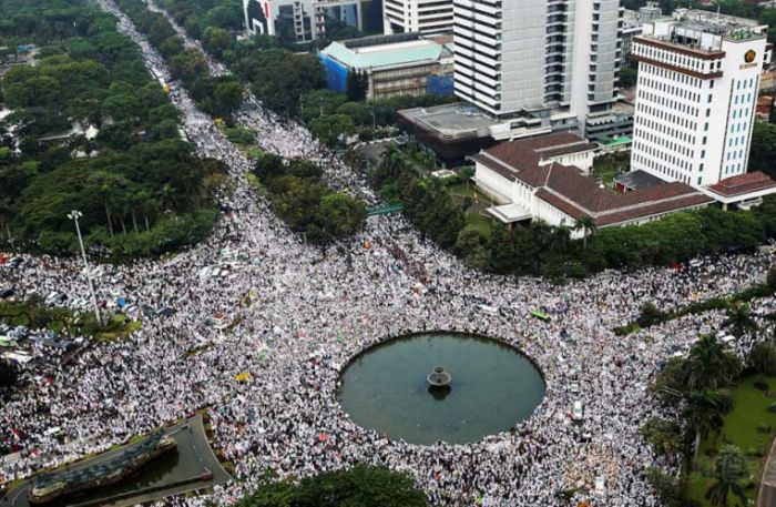 Tafsir An-Nahl 99-100: Banser Lebih Suka Membela Gereja, Ketimbang Agama yang Dinista