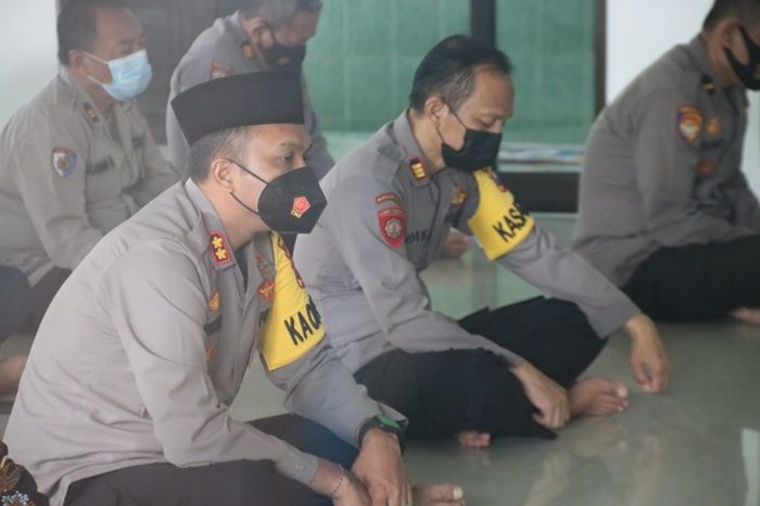 Pertebal Keimanan Anggota, Polres Ngawi Gelar Peringatan Nuzulul Qur