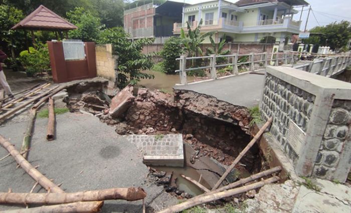 ​Fondasi Jembatan di Desa Sengon Jombang Ambrol, Akses Jalan Warga Terputus