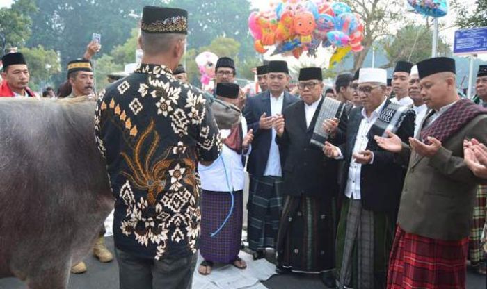 Dandim 0808/Blitar Salat Idul Adha Bersama Forpimda di Masjid Agung