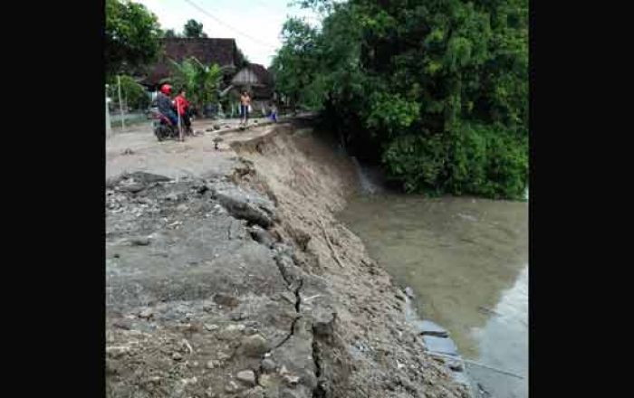 Belum Sebulan Dibangun, Proyek Talut di Desa Pelanglor Ambrol 