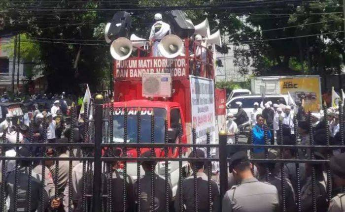 Tuntut Lengserkan Ahok, Ribuan Massa GMJ Sambangi KPK dan DPRD DKI