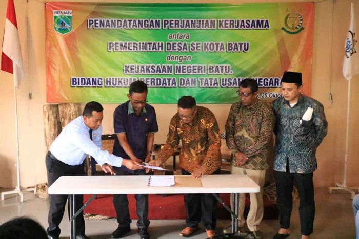 19 Kades se-Kota Batu Teken Kerja Sama dengan Kejaksaan