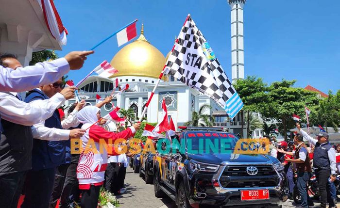 Jelang HUT RI, Gubernur Khofifah Salurkan Tali Asih untuk Keluarga Pahlawan dan Perintis Kemerdekaan