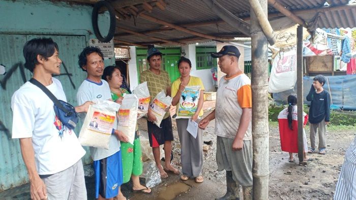 ​DPC Partai Gerindra Jember Berikan Bantuan ke Warga Korban Banjir Bandang