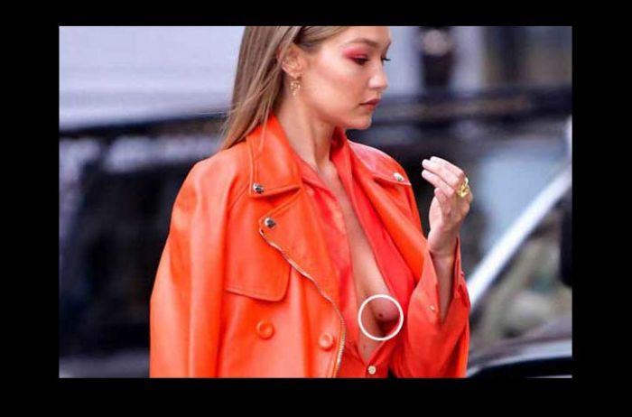 ​Pakai Gaun Tanpa BH, Tahi Lalat Gigi Hadid di Bawah Buah Dada Kiri Mengintip