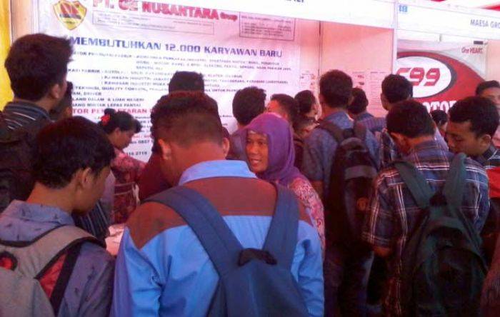 Diikuti 46 Perusahaan, Job Fair di SMK PGRI 2 Ponorogo Dipadati Ribuan Pencari Kerja