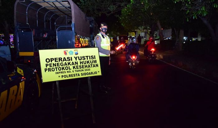 Banyak Warga Malam Mingguan, Kapolresta Sidoarjo Pimpin Langsung Operasi Yustisi