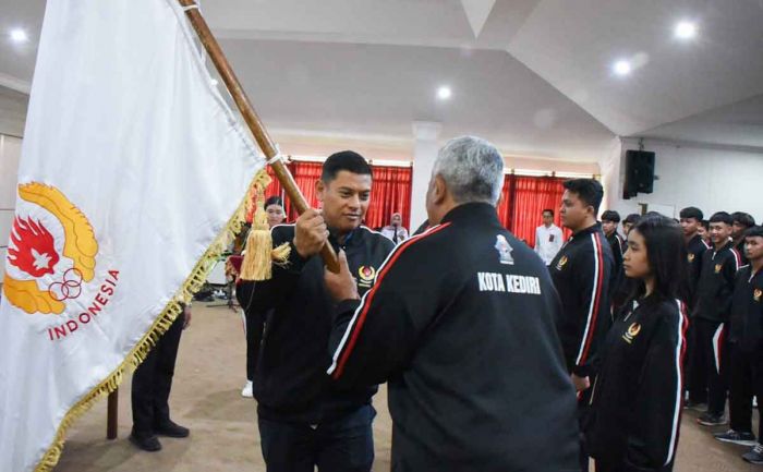 Kukuhkan Kontingen Kota Kediri pada Porprov Jatim 2023, Mas Abu Targetkan 5 Besar