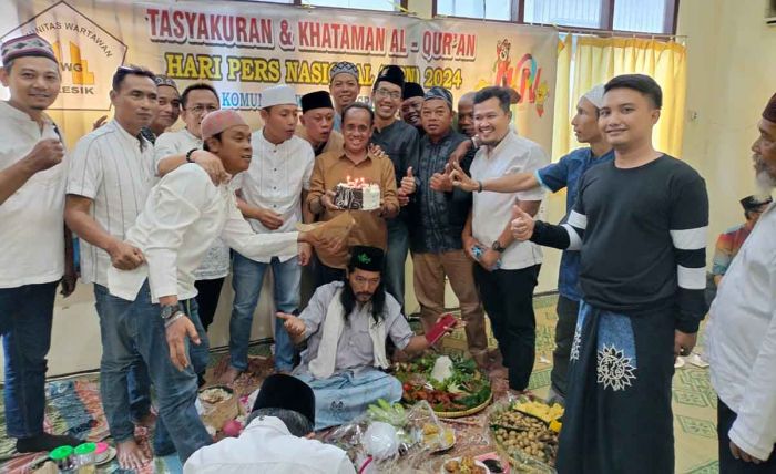 Syukuran HPN 2024, KWG Gelar Khatmil Quran dan Potong 4 Tumpeng