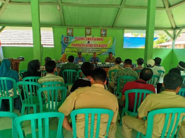 Petani di Parengan Tuban Dilatih Buat Pupuk Bokhasi