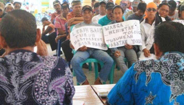 Kasun Gisik Cemandi Sidoarjo Dituntut Warga Mundur dari Jabatan, Dituding Selingkuh