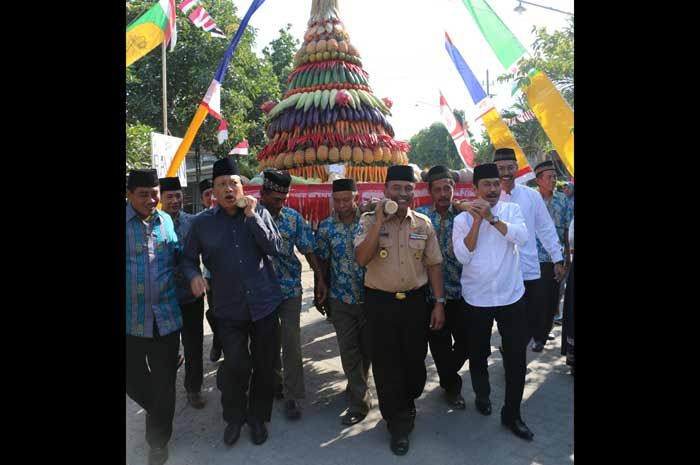 Sedekah Bumi di Kedanyang, Wabup Qosim dan Kades Minta Warga Jaga Kerukunan