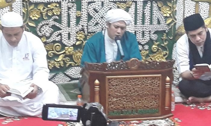 ​Gelar Salawat, Gus Anom Doakan Khofifah-Emil Diberi Kekuatan Memimpin Jatim