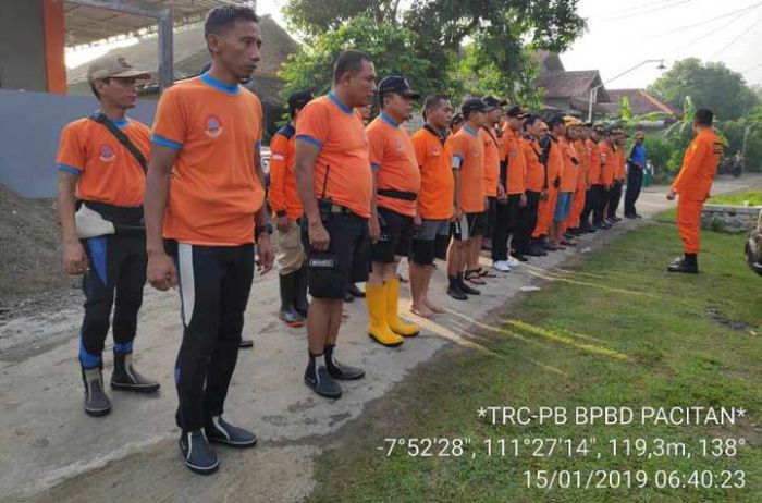 BPBD Pacitan Terjunkan TRC Bantu Evakuasi Santri Hanyut di Ponorogo