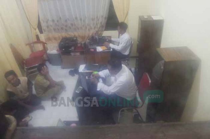 Kades dan 5 Perangkat Kedunglo Situbondo Ditangkap Tim Saber Pungli, Pungut Biaya Prona