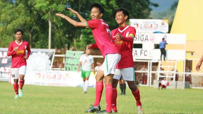 Cukur Asifa, Persiga Kokoh di Puncak Klasemen