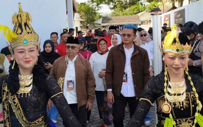 Diantar 3.000 Lebih Pendukung, Rijanto-Kaji Beky Daftar ke KPU Kabupaten Blitar