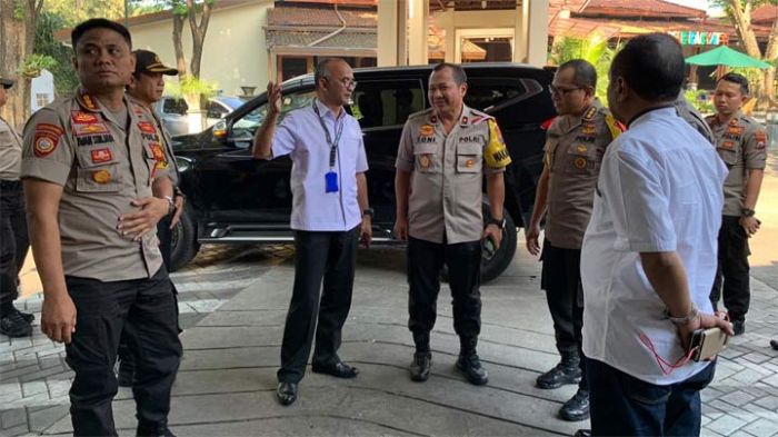 Wakapolda Jatim Pantau Rapat Pleno Terbuka Hasil Rekapitulasi Perhitungan Suara Tingkat Provinsi