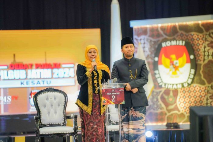 Ungkap Fakta Capaian Kerja dan Prestasi, Khofifah-Emil Unggul dalam Debat Perdana Pilgub Jatim