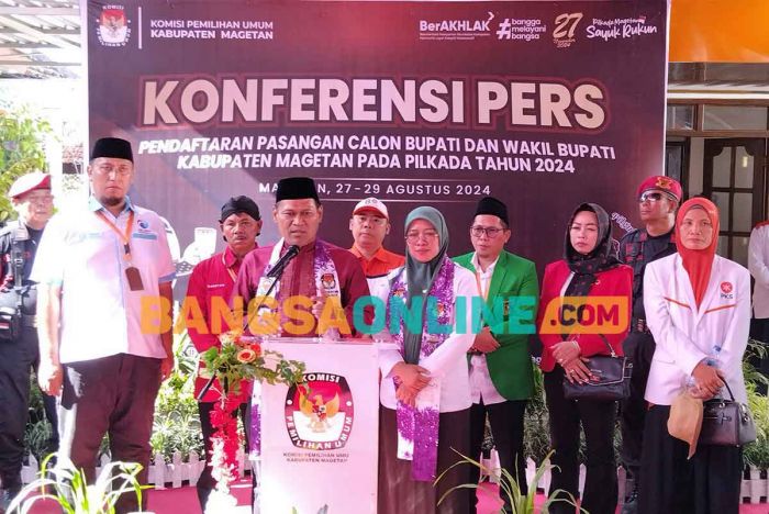 Sujatno-Ida Daftar Pertama Kali ke KPU Magetan