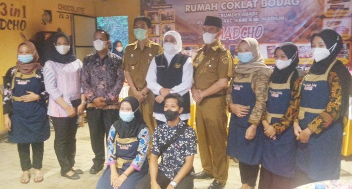 Kunjungi Rumah Coklat Madiun, Gubernur Khofifah Dorong Jadi Desa Devisa