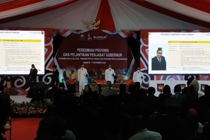 Tito Karnavian, Menteri Dalam Negeri RI Resmikan 3 Provinsi Baru di Papua