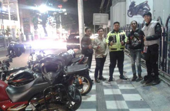 Satlantas Polres Batu Sosialisasikan Safety Riding ke Komunitas Motor