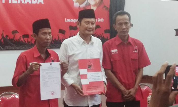 Sekda Yuhronur Efendi Kembalikan Formulir Bacabup ke PDIP, Kartika Baru Ambil