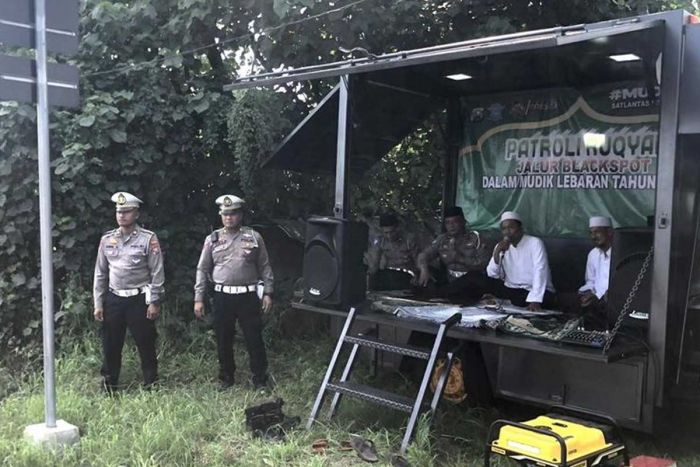 Tekan Angka Kecelakaan, Polisi di Sidoarjo Gelar Doa Usir Setan di Berbagai Lokasi