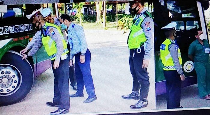 Satlantas Polres Sumenep Kerja Bareng Dishub Cek Kelaikan Bus