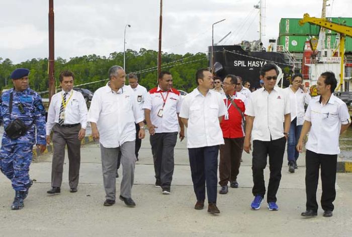 Kementerian BUMN Tinjau Kesiapan Logistik Semen Harga Terjangkau di Papua