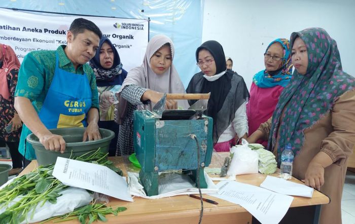 Tingkatkan Perekonomian Warga Sekitar Perusahaan, SBI Tuban Latih Pelaku UMKM Binaan