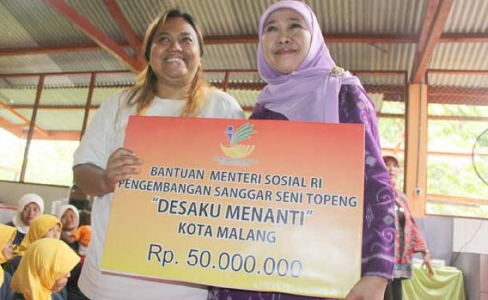 Khofifah Takjub, Kampung Gepeng Kini jadi Kampung Wisata Topeng